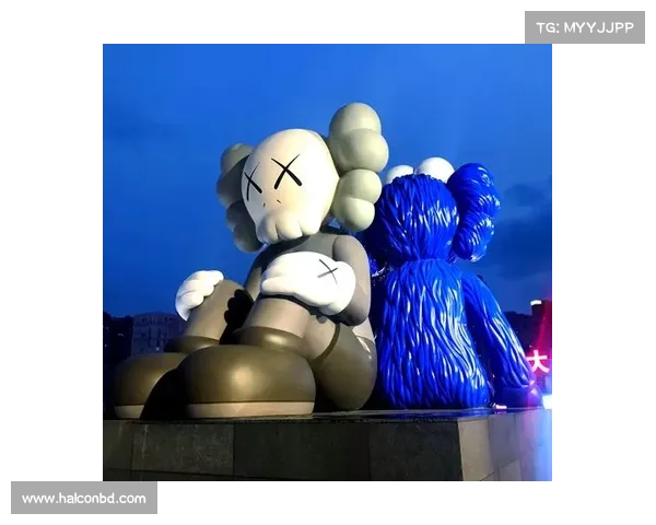 “潮人”艺术家KAWS,“消费文化”表象下感同身受的境遇 “潮人”艺术家KAWS,“消费文化”表象下感同身受的境遇